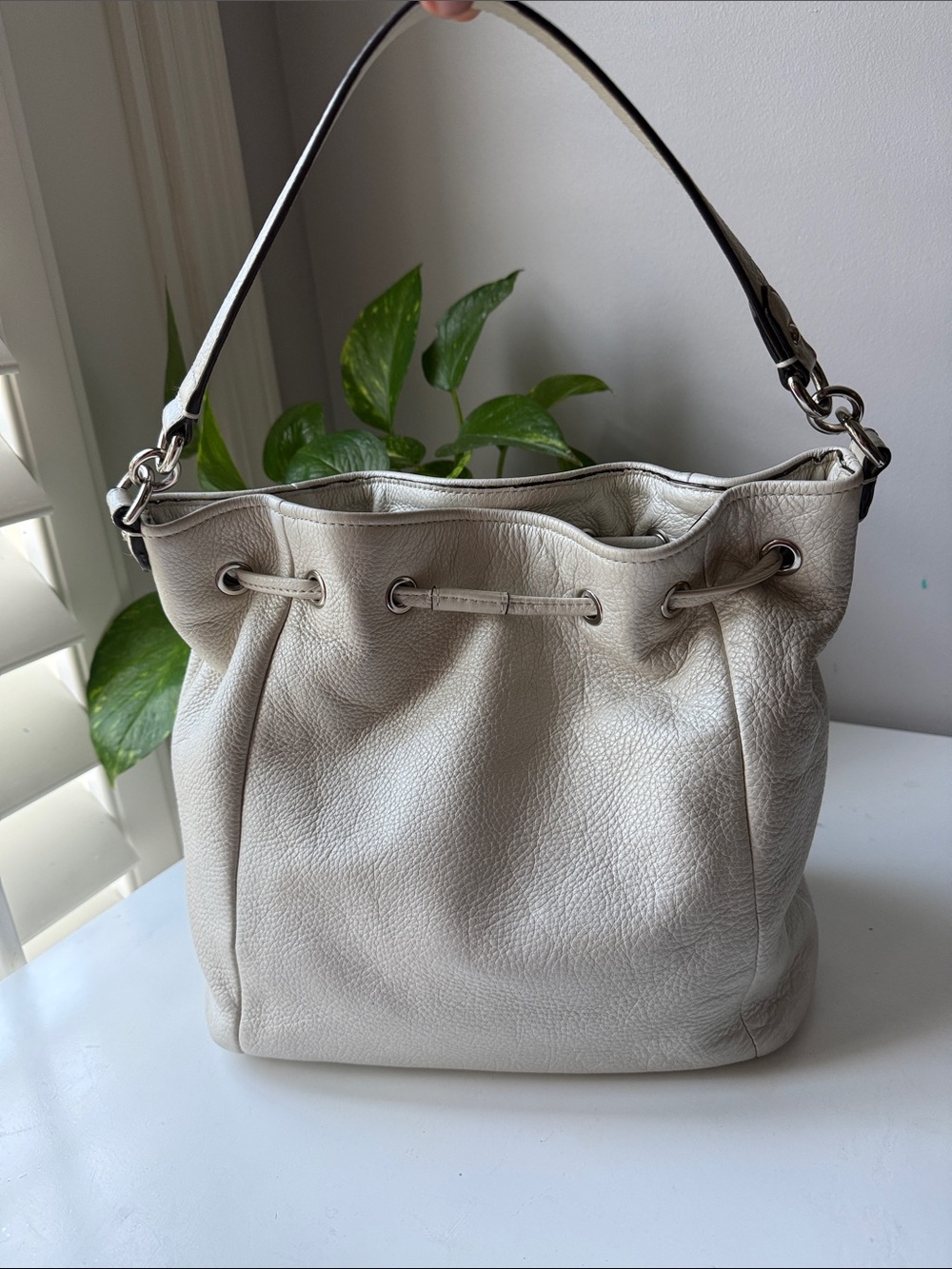 Coach Avery Drawstring Bucket Purse (style number F27003) - Picture 4 of 9